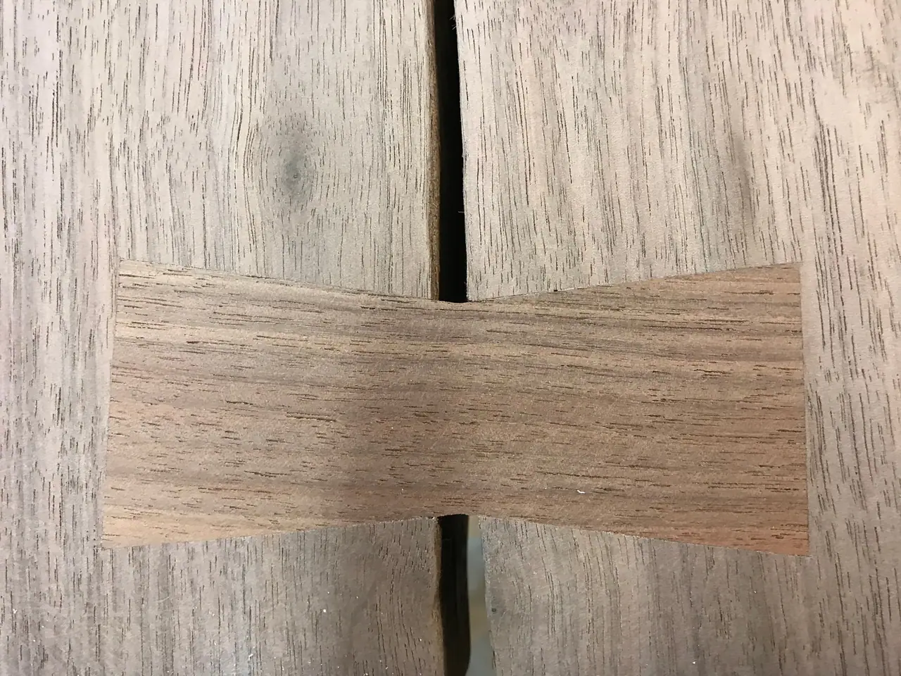 Butterfly joint detail in a live edge slab
